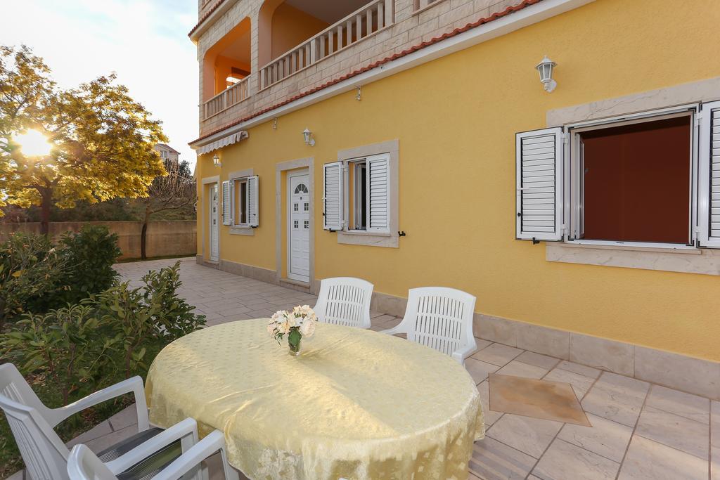 Apartments Meri Seget Vranjica Dış mekan fotoğraf